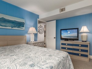 beachhill81-208-22-bedroom-2.jpg