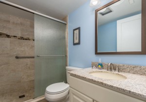beachhill81-208-23-bath.jpg