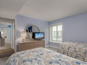 beachhill81-208-25-bedroom-3.jpg