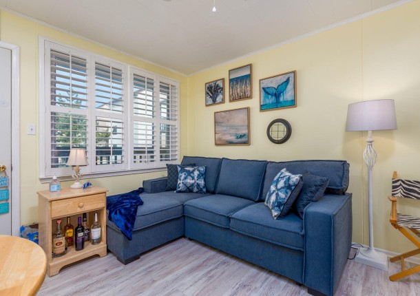 mirabella2j-9livingarea.jpg