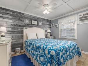 jammer208-1bedroom.jpg