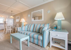 windjammer208-5086-living-area.jpg