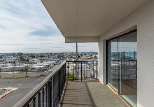 watergate508-13balconywithbayview.jpg