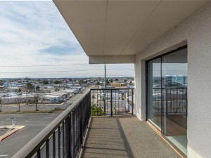 watergate508-13balconywithbayview.jpg