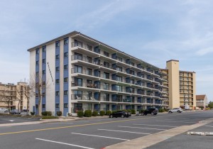 watergate508-5exterior.jpg