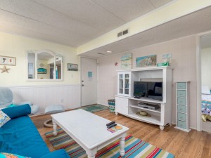 watergate508-8livingroom.jpg