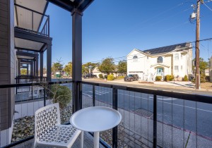 kyma1-8-lower-balcony.jpg