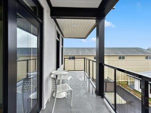 kyma-5-58balcony.jpg