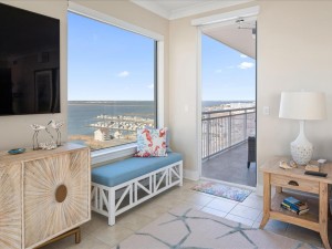gg-1501-17-living-area-bay-view.jpg