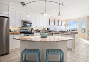 gg-1501-28-kitchen.jpg