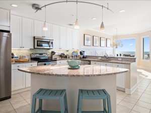gg-1501-28-kitchen.jpg