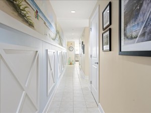 gg-1501-3-hallway.jpg