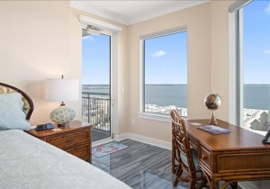 gg-1501-37-master-bedroom.jpg