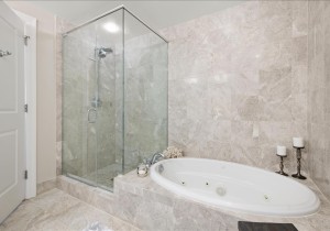 gg-1501-41-primary-bath.jpg