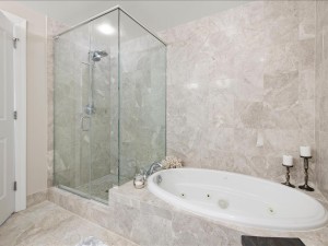 gg-1501-41-primary-bath.jpg