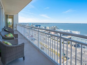 gg-1501-65-bayside-balcony.jpg