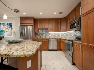 gateway405-14-kitchen-new-backsplash.jpg