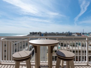 gateway405-2balcony.jpg