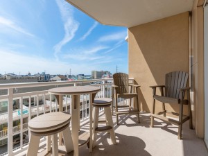 gateway405-3balcony.jpg