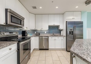gateway1402-10-kitchen.jpg