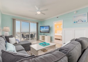 gateway1402-14-living-area.jpg