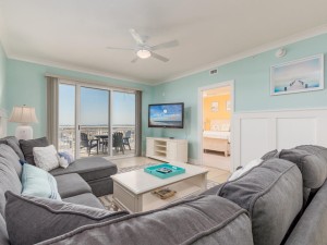 gateway1402-14-living-area.jpg