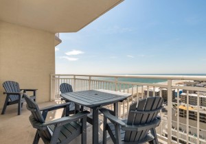 gateway1402-15-balcony.jpg