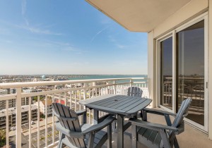 gateway1402-16-balcony-view-of-bay.jpg