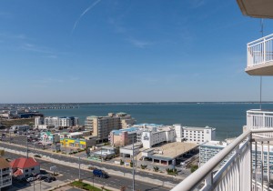gateway1402-4-view-of-the-bay.jpg