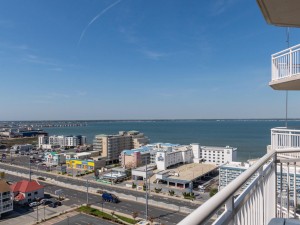 gateway1402-4-view-of-the-bay.jpg