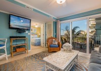 makai113-8livingroomcr.jpg