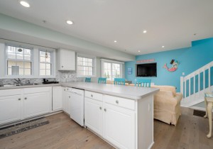 wight14205-9b-17-kitchen.jpg
