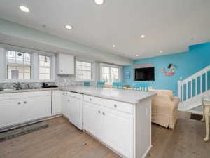 wight14205-9b-17-kitchen.jpg