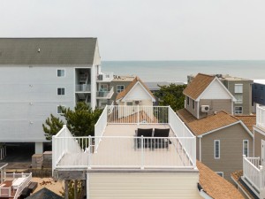 wight14205-9b-21-upper-deck.jpg