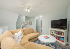 wight14205-9b-27-upstairs-family-room.jpg