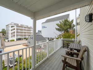 wight14205-9b-5-balcony.jpg