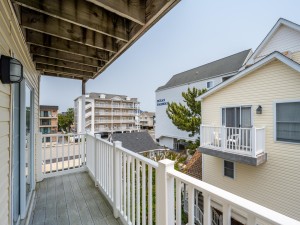 wight14205-9b-9-3rd-floor-balcony.jpg