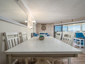atlantis1606-7-dining.jpg