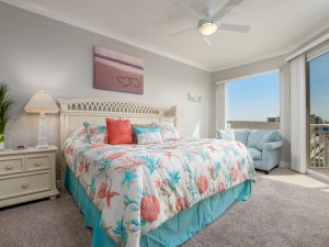 gateway305-5master-bedroom.jpg