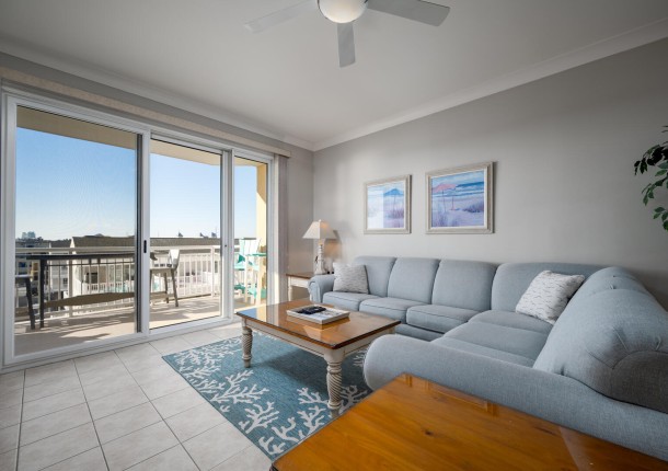 gateway305-6-new-living-area.jpg