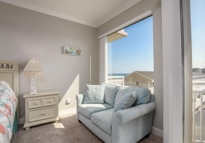 gateway305-6master-bedroom.jpg