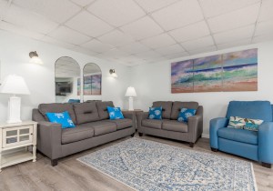 windjammer201-5-living-area.jpg