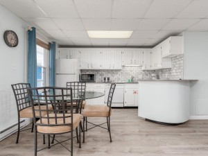 windjammer201-6-kitchen-dining.jpg
