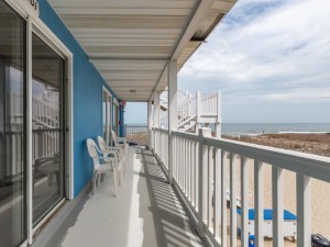 winjammer201-walkway.jpg