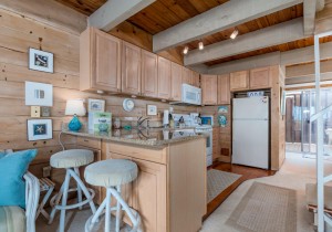 beachplace1-19kitchen.jpg