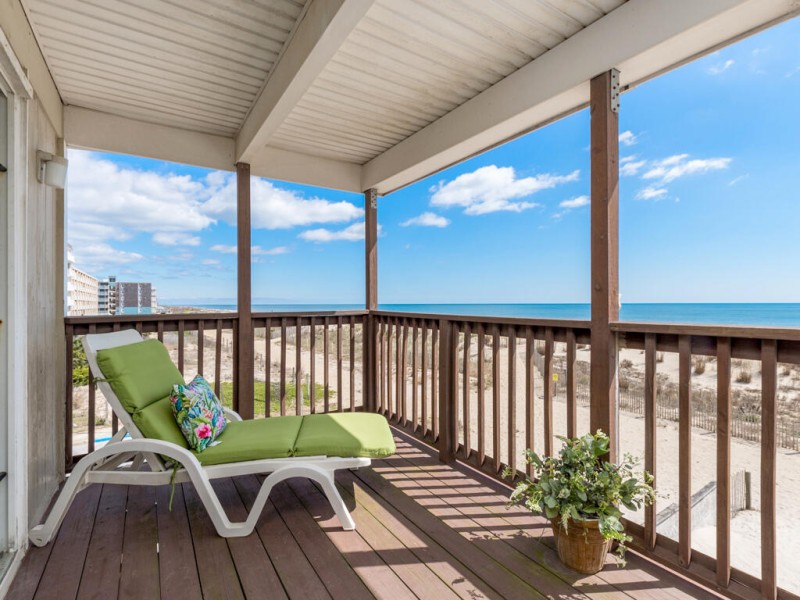 beachplace1-6balcony.jpg