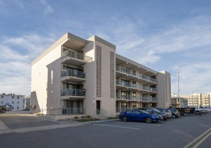 beachhouse106-1-exterior.jpg