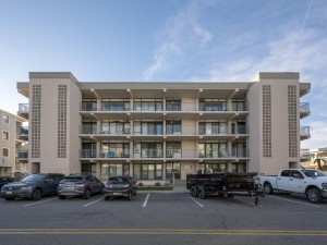 beachhouse106-2-ext.jpg