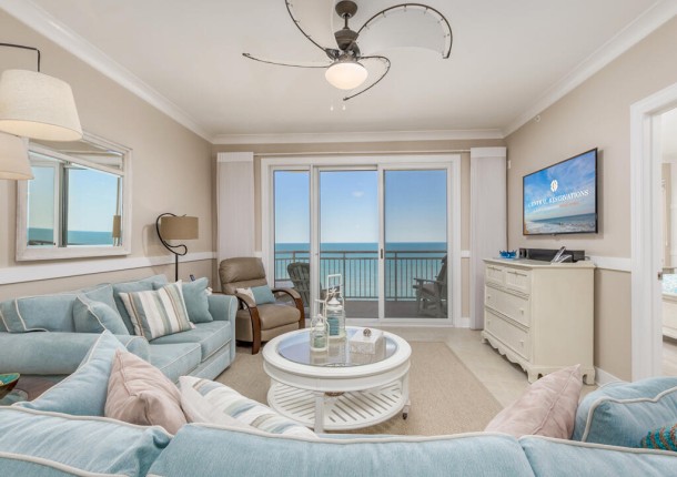 gateway1507-5livingarea.jpg
