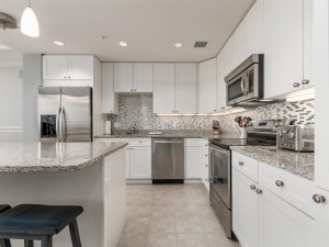 gateway13004-1-26-kitchen.jpg